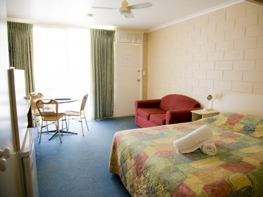 Seahorse Motel Каус Екстер'єр фото