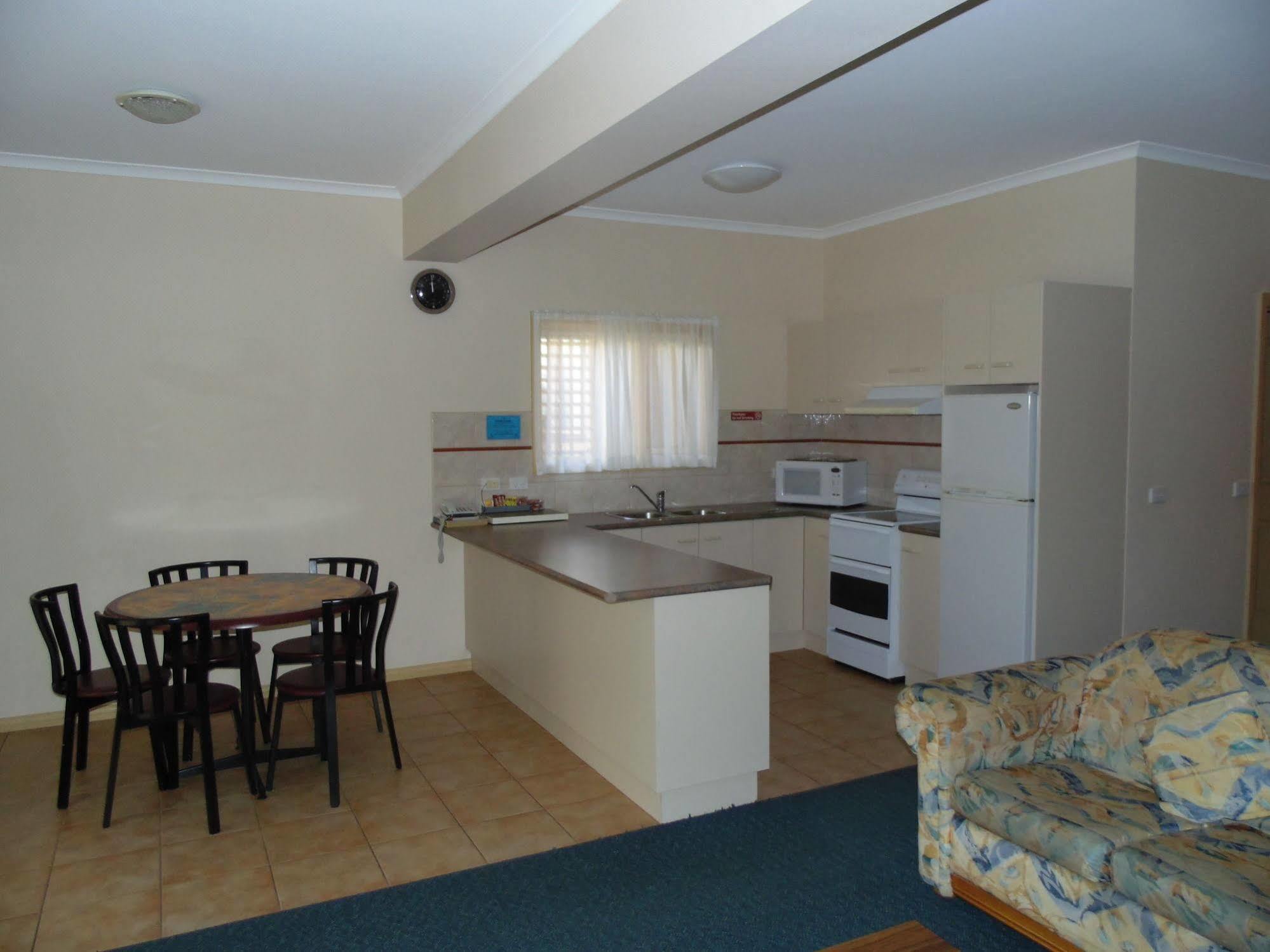 Seahorse Motel Каус Екстер'єр фото