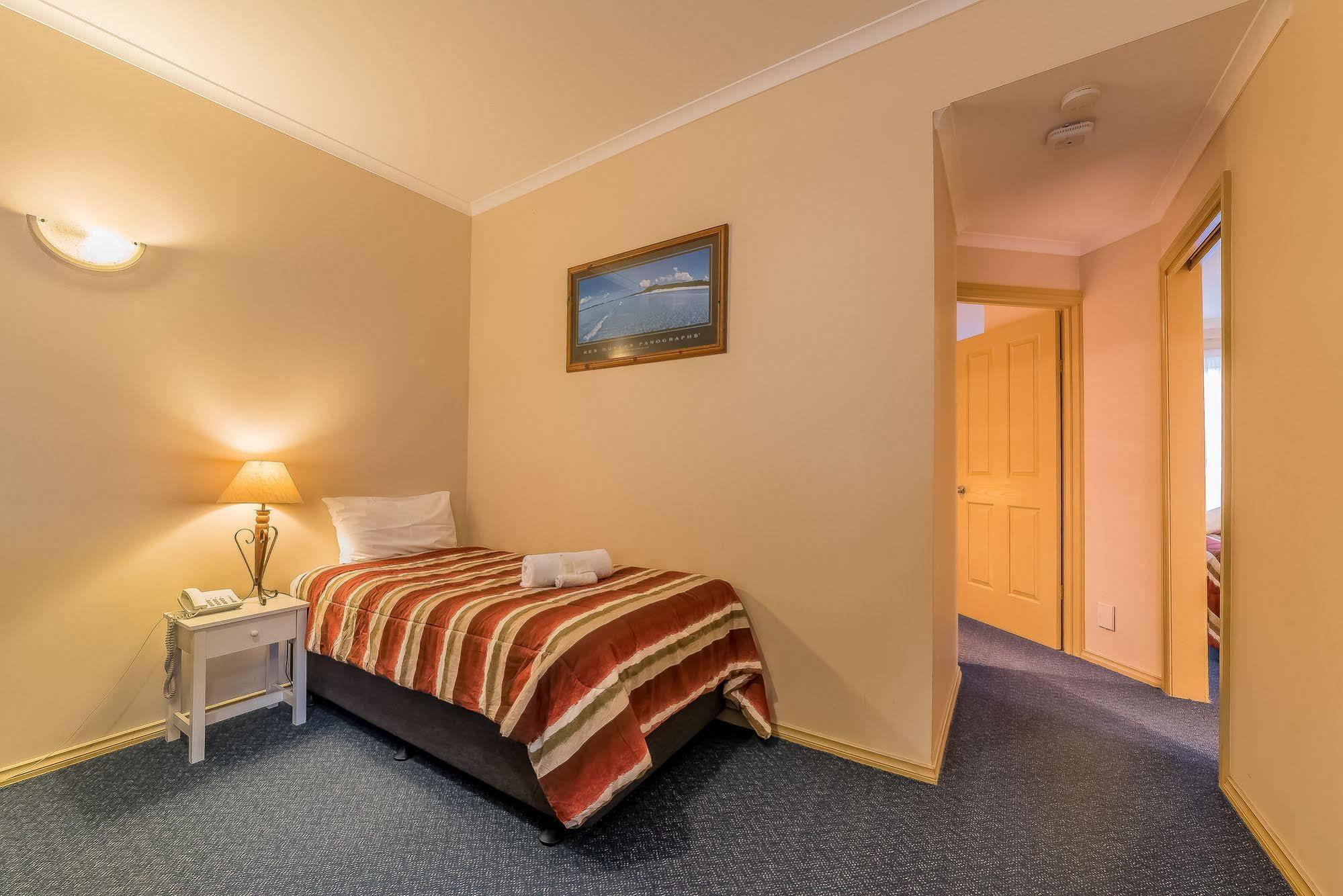 Seahorse Motel Каус Екстер'єр фото